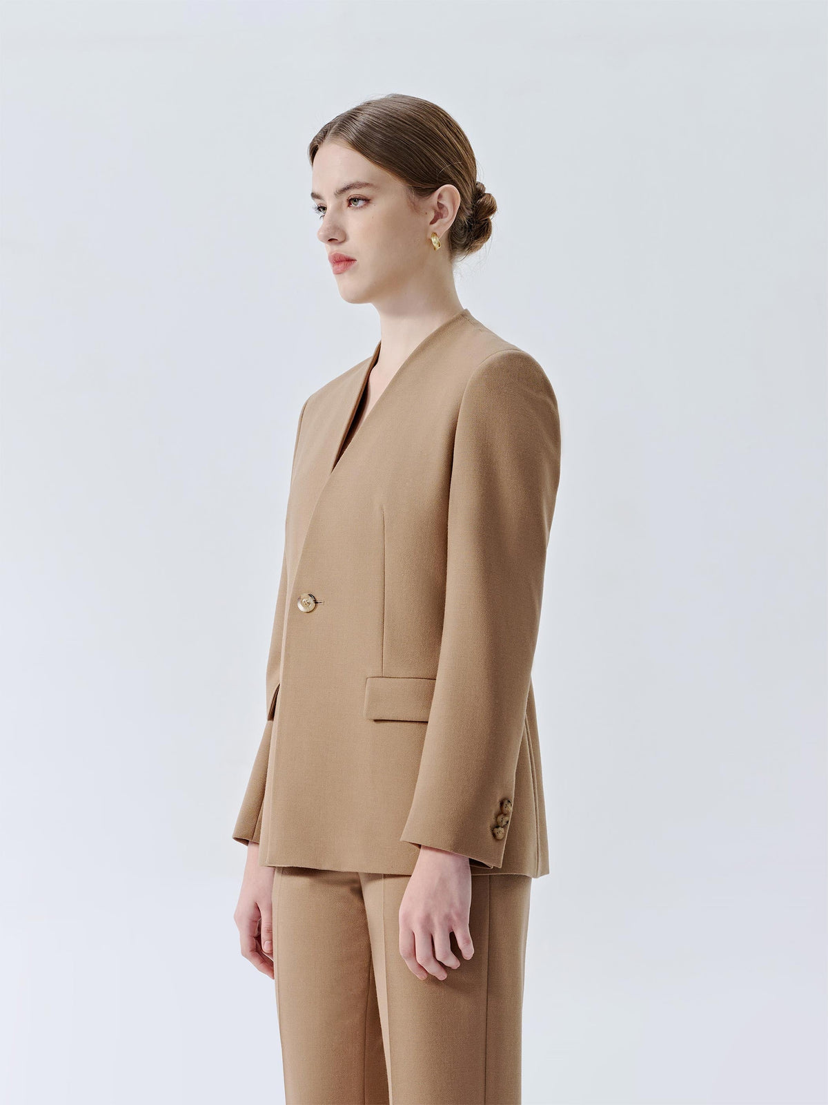 SIENNA WOOL COLLARLESS SUIT JACKET