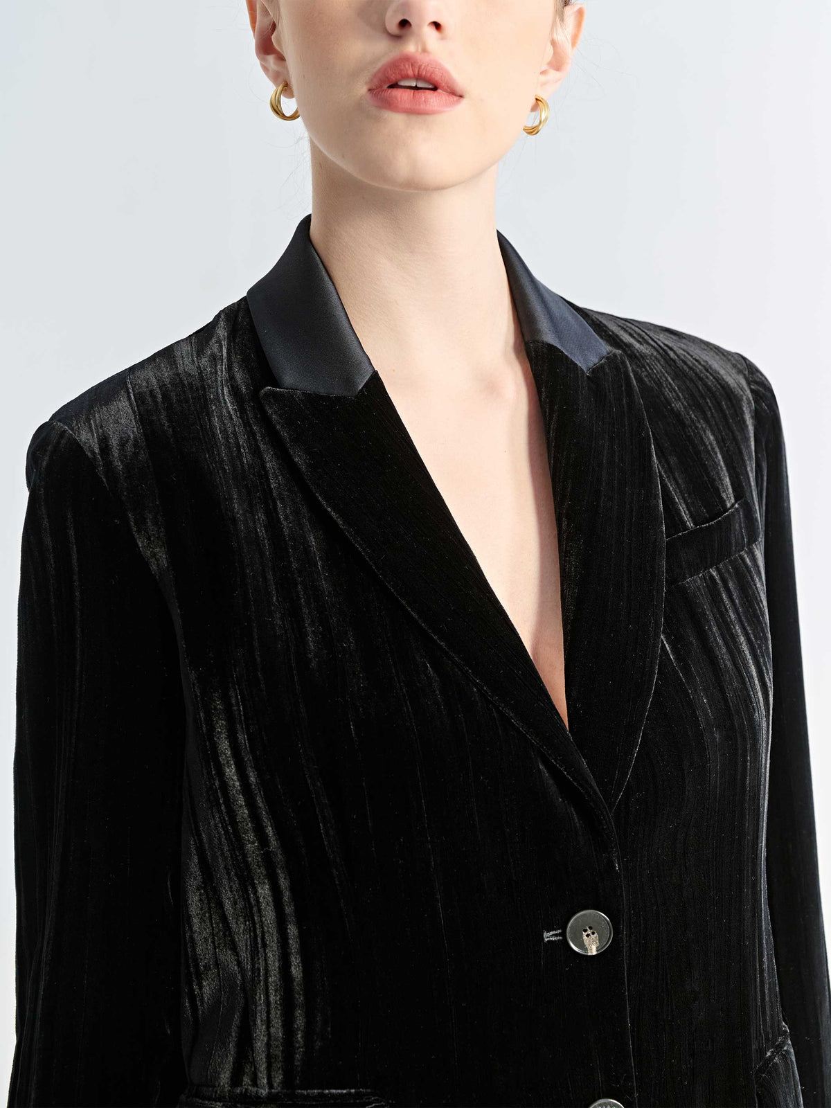 ALINA BUTTON FRONT VELVET BLAZER