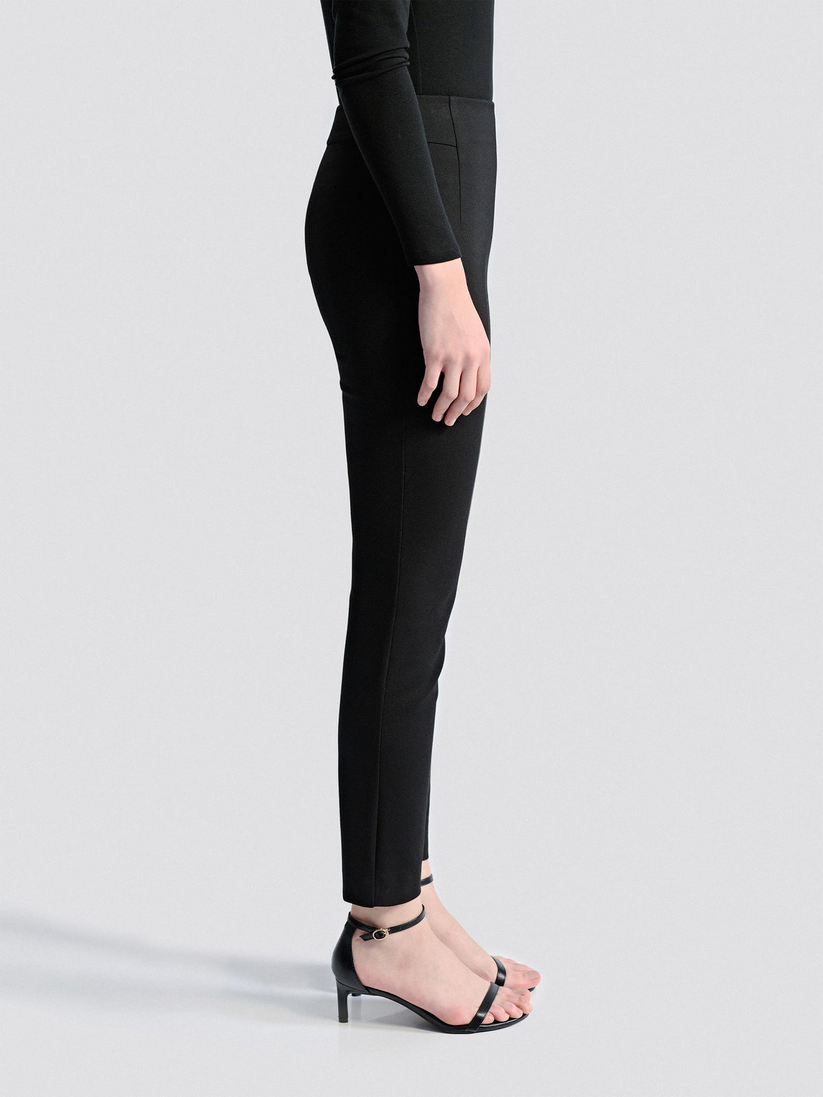 RHEA FOUR-WAY STRETCH KNITTED LEGGINGS