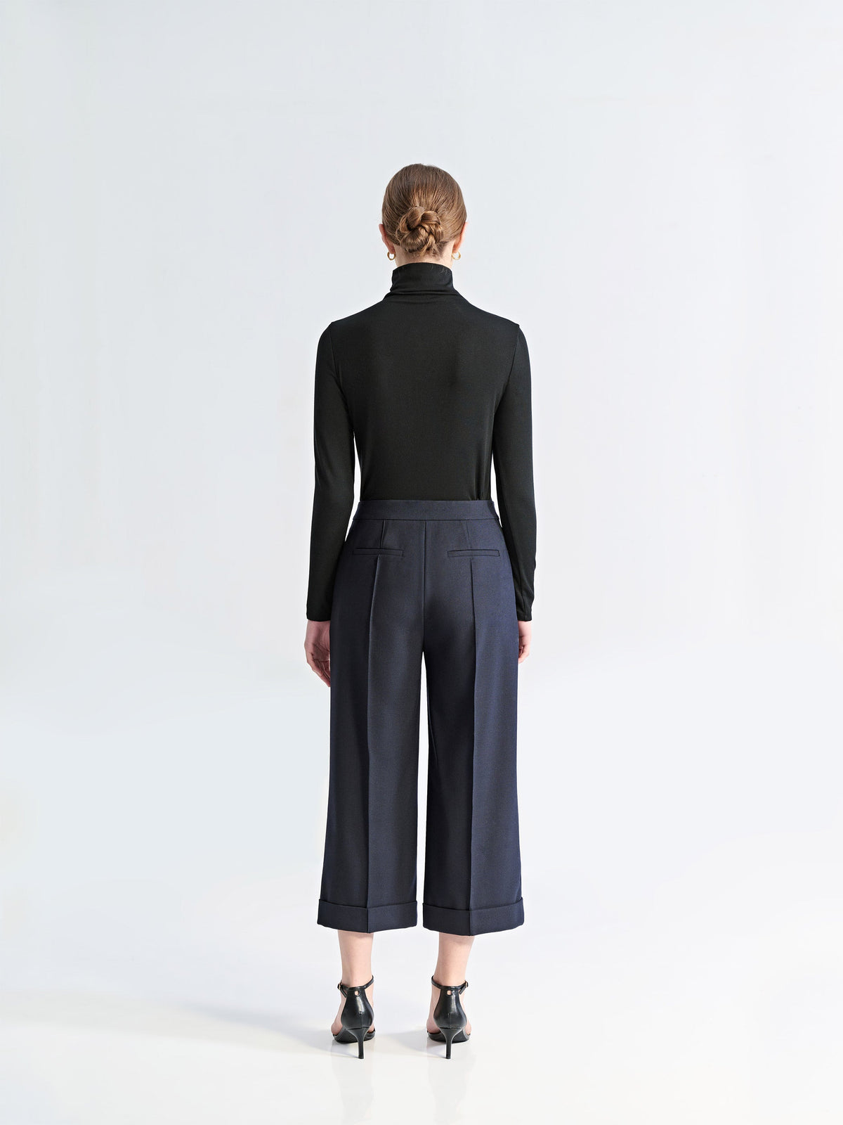 SAVANNAH CLASSIC WOOL CROPPED TROUSERS